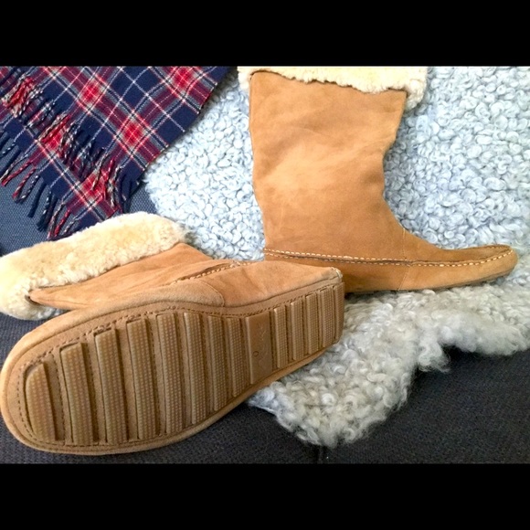 Boots - Picture 2 of 3